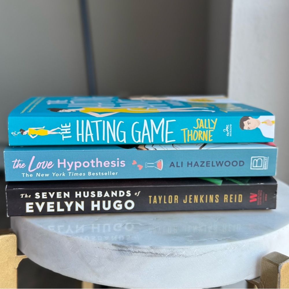 The Hating Game, The Love Hypothesis, The Seven Husbands of Evelyn Hugo books